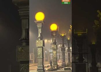 Ram Mandir Ayodhya : श्री राम की अयोध्या में रात में सूर्य जैसी रौशनी बिखेरेंगे सूर्य स्तंभ #shorts 10 Ram Mandir Ayodhya : श्री राम की अयोध्या में रात में सूर्य जैसी रौशनी बिखेरेंगे सूर्य स्तंभ #shorts