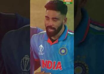 Virat Kohli : टीम इंडिया की हार से दुखी Virat Kohli, अनुष्का ने Virat को लगाया गले #shorts